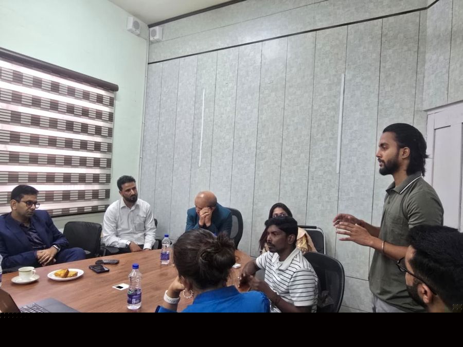 DPIIT Director visits NIT Srinagar's Greenovator Incubation Foundation, reviews startup ecosystem
