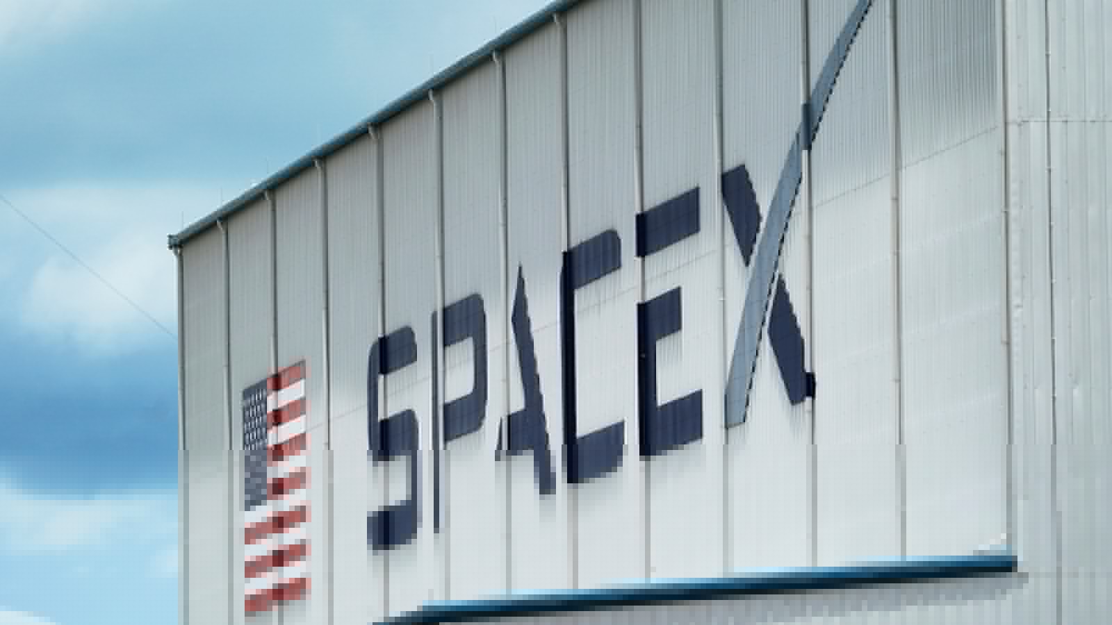 Vietnam’s VinSpace signs deal with SpaceX to launch its first satellites in 2027