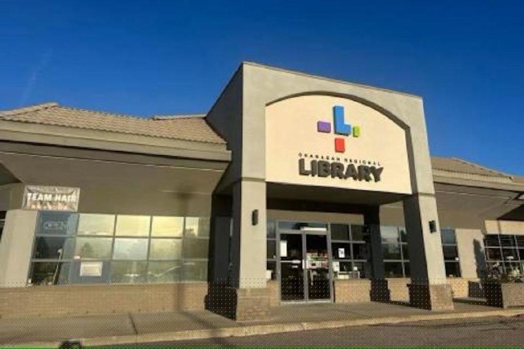 Peachland Library reopening amid Bald Range wildfire