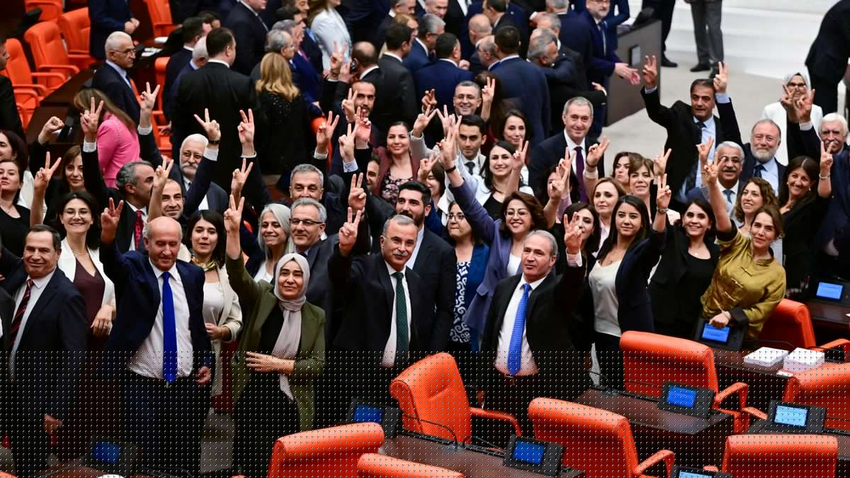 Türkei: Was bedeutet das historische Amnestiegesetz für die PKK?