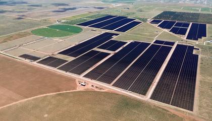 Longroad reaches financial close for 400MW Texas solar project