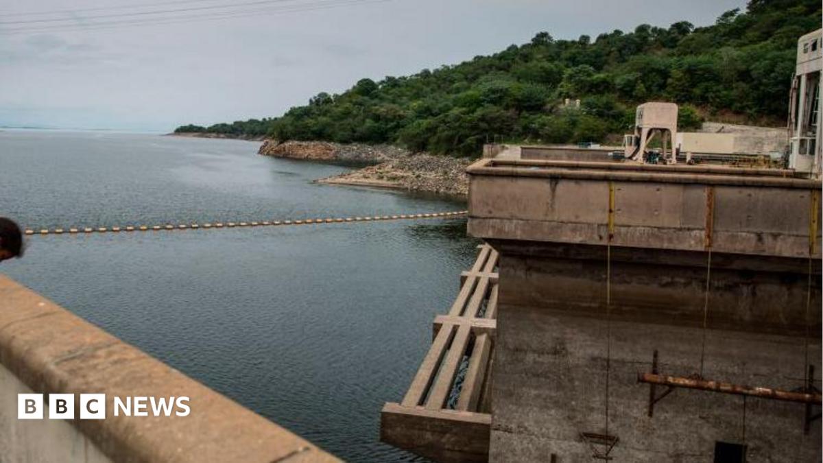 At least 15 die as boat sinks in Zimbabwe's Lake Kariba