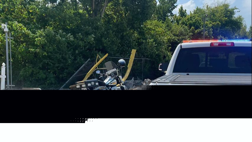 Two people seriously injured in single-vehicle Port Allen crash, deputies say