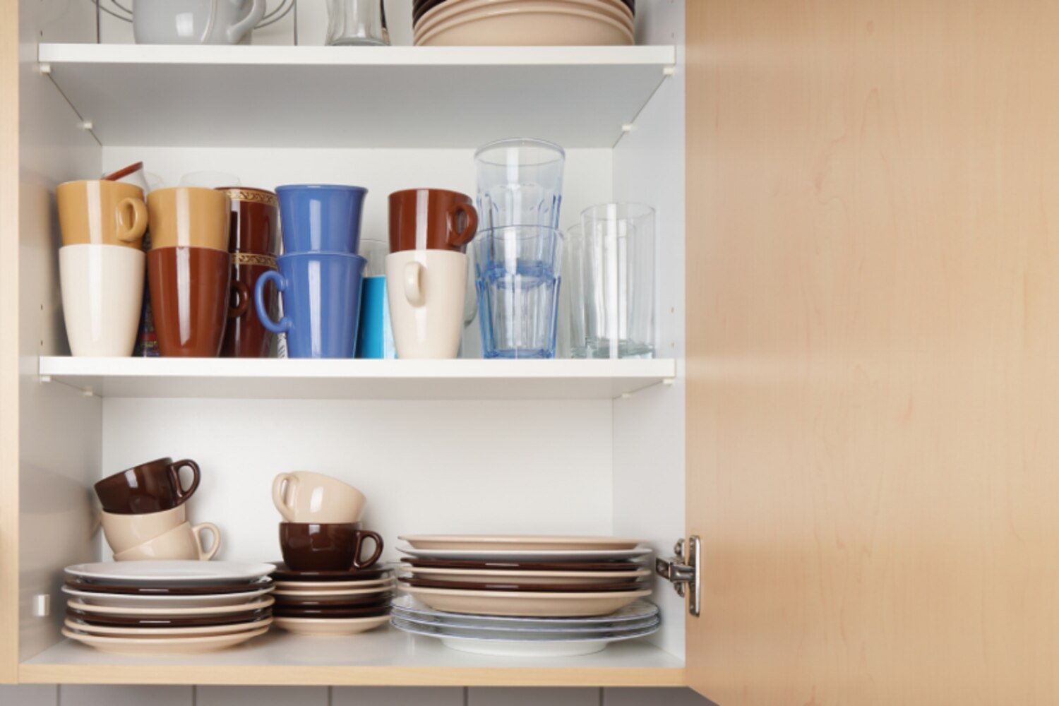 Should Glasses Be Stored Facing Up Or Down?