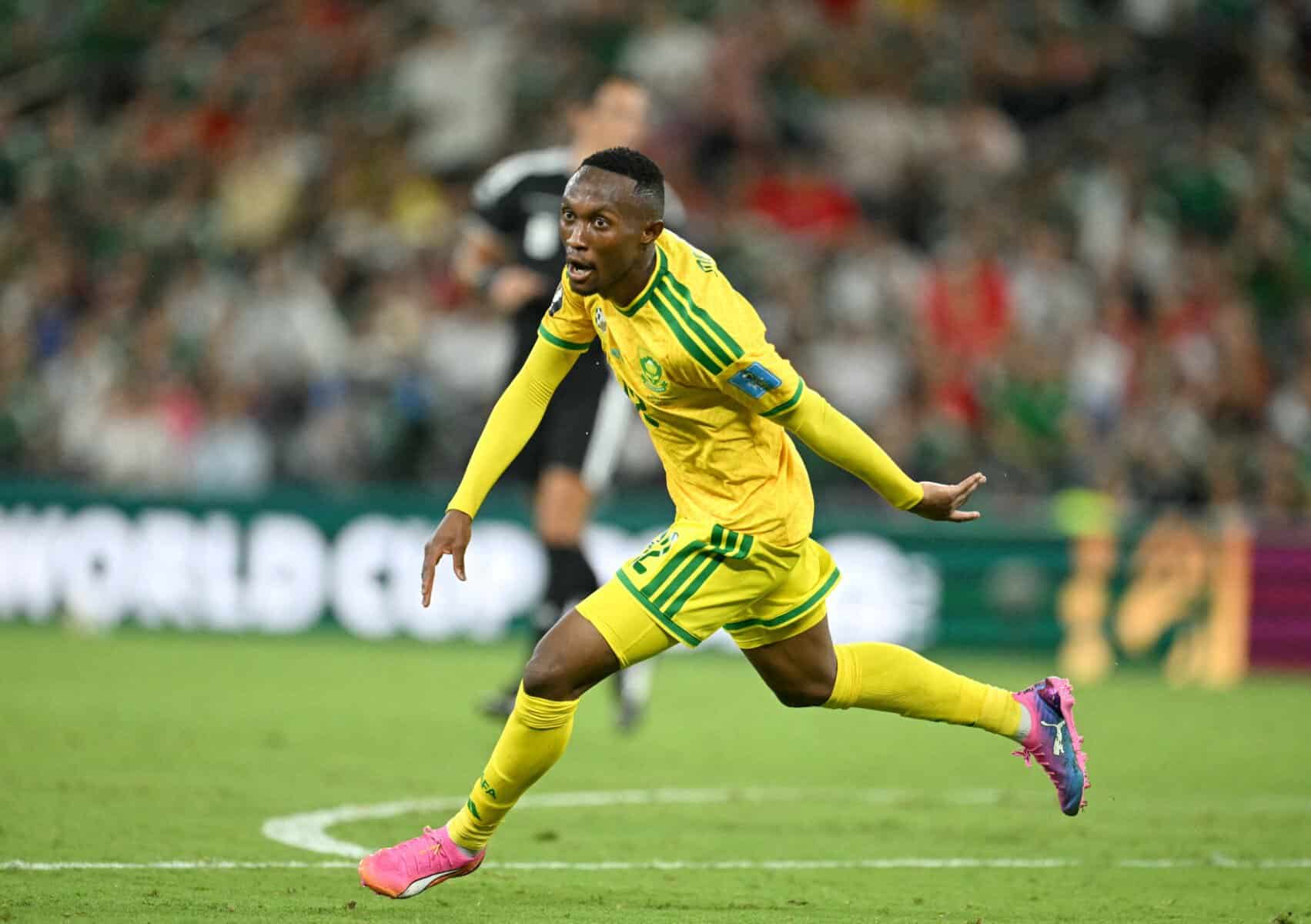Chiefs look to sign Bafana World Cup hero