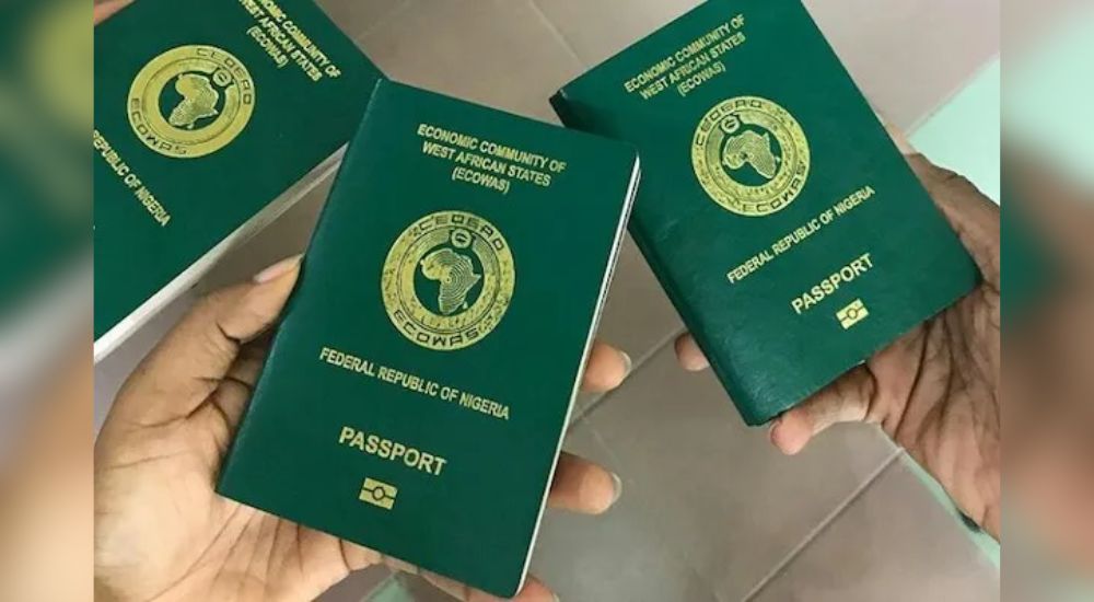 FEATURE: How Nigeria Immigration Officers Frustrate Passport Reforms