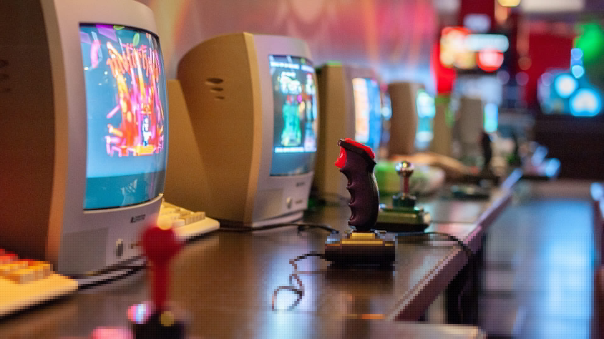 Episode 405 - Modding games isn't cheating and security isn't fair