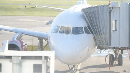 Haos na aerodromu u Njujorku: Sudar dva aviona na pisti, povređena stjuardesa