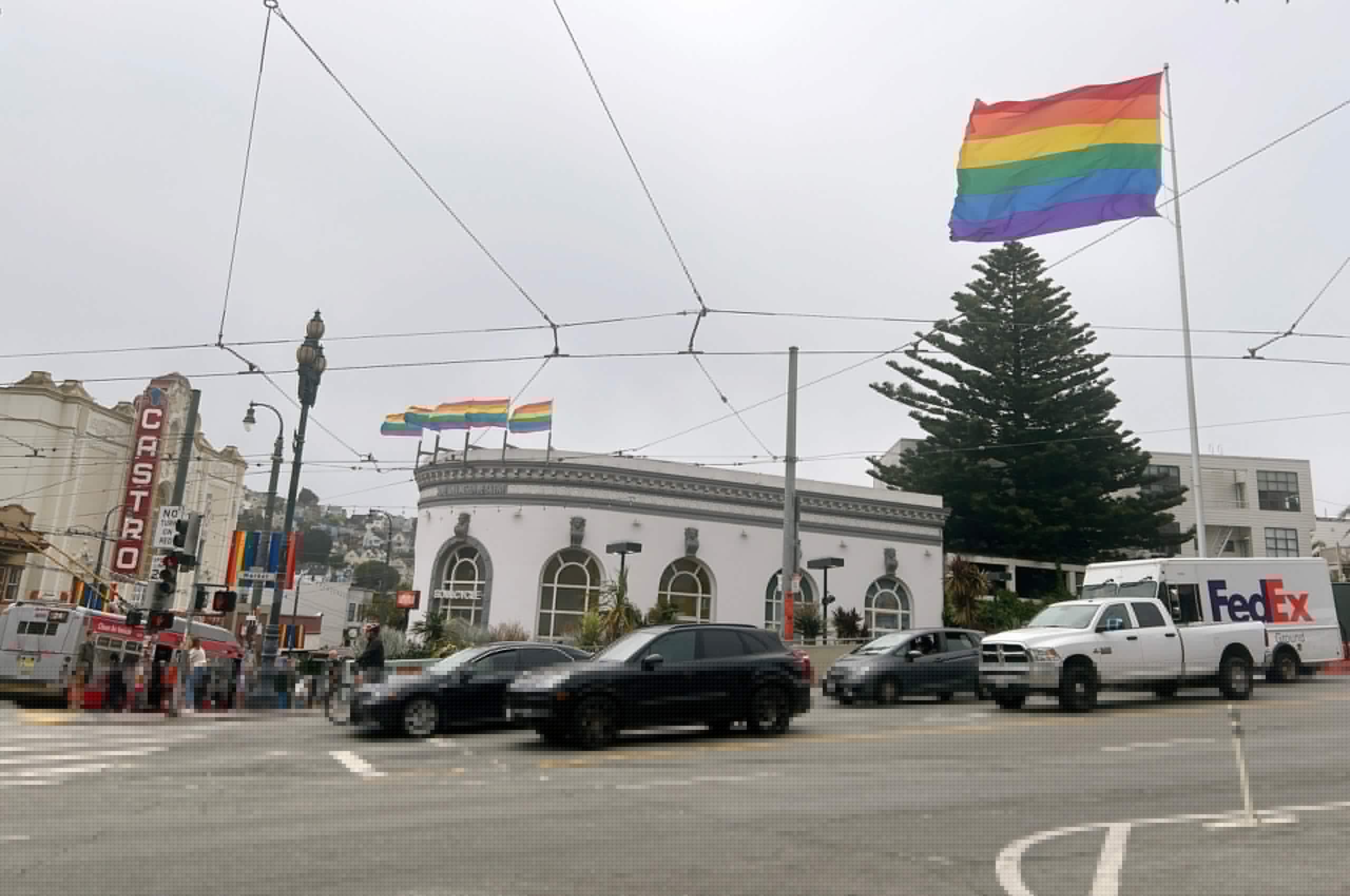 2 popular SF gay bars ‘pause’ use of ID verification tech after community pushback