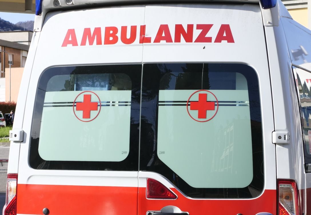 Si ribalta con il trattore, muore un 88enne nel Nuorese