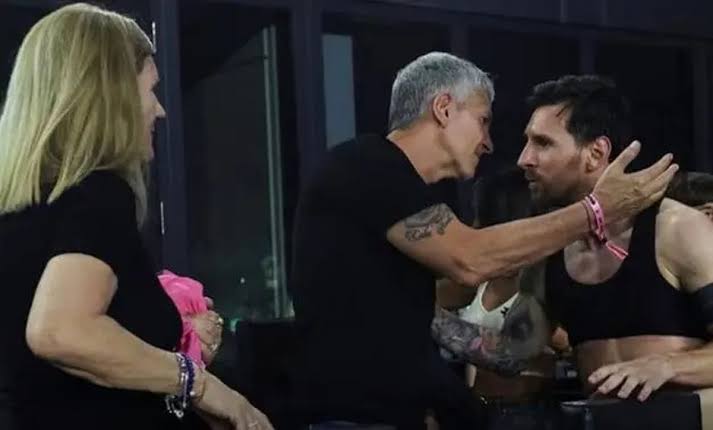 Messi llegó a la ciudad argentina de Rosario para despedir a su padre Jorge