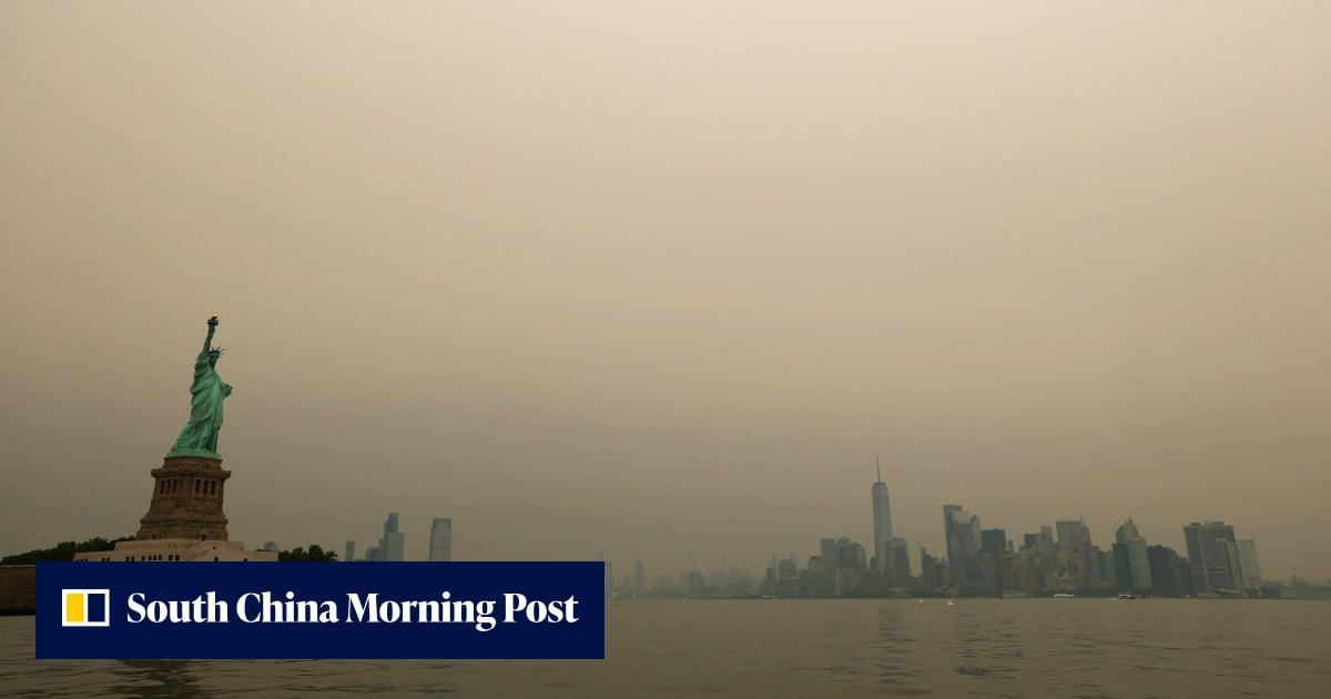 Woman and baby die after boat capsizes in New York harbour