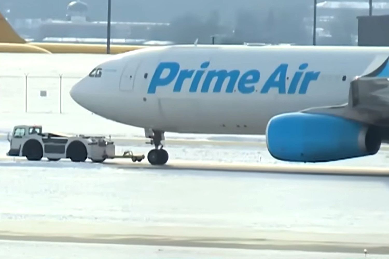 Amazon Cargo Plane Makes Emergency Landing After Pilots Report a Bird Strike During Takeoff