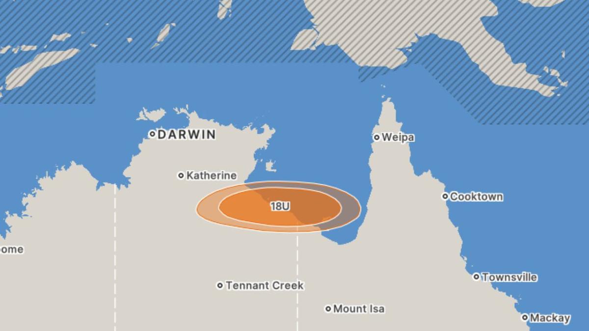 Queensland floods: Tropical low may strengthen to cyclone as heavy rainfall continues to ravage Far North