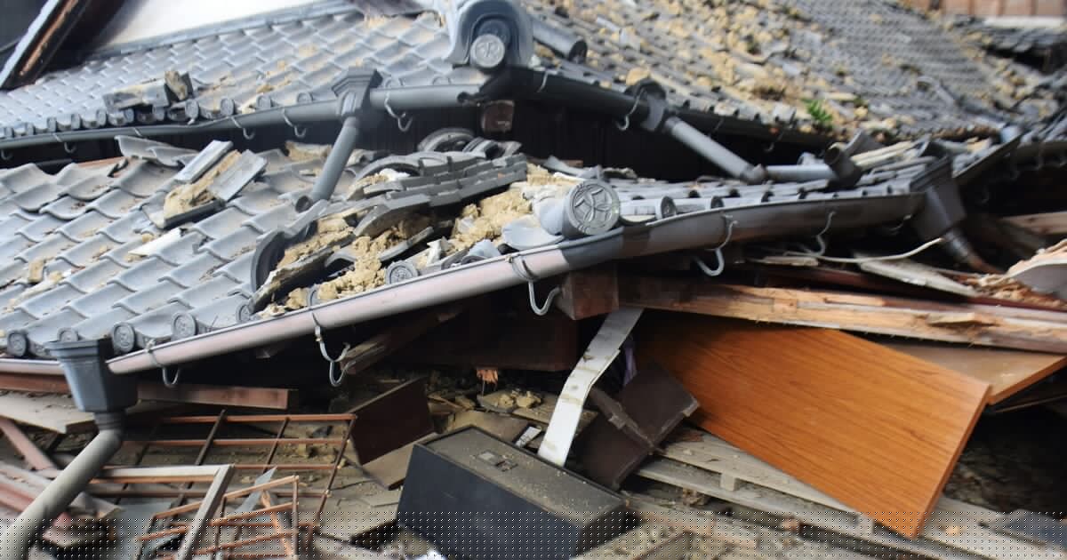 Einsätze dauern an - Erdbeben in Japan forderte mindestens 18 Tote