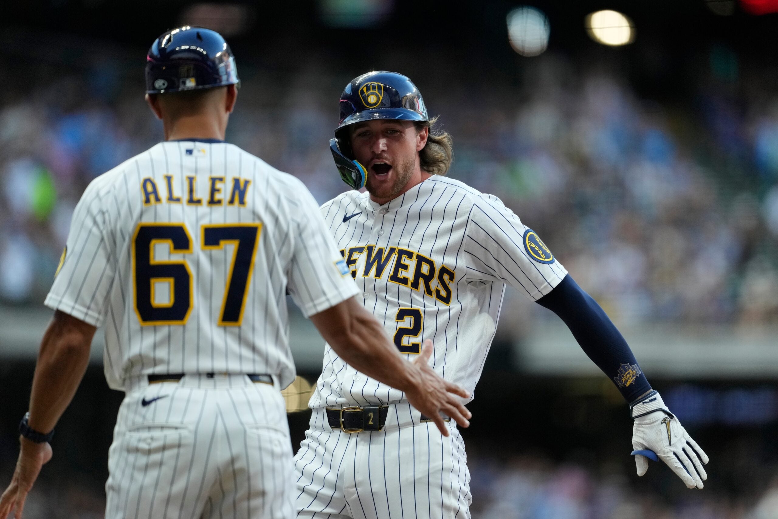 Andrew Vaughn knocks home go-ahead run in 8th inning as Brewers defeat Twins 4-3
