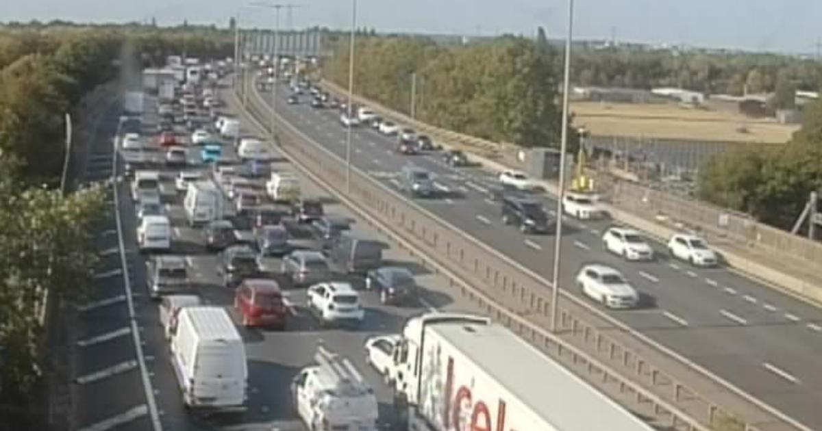 LIVE as drivers face 90 minute delays on M25 after crash closes THREE lanes
