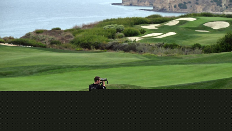<a href="https://www.thedailystar.net/news/world/news/armed-man-arrested-trump-la-golf-course-presidents-visit-4240521" hreflang="en">Armed man arrested at Trump LA golf course before president's visit</a>
