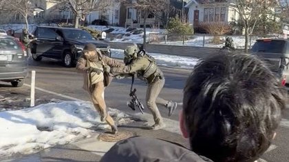 New videos show Alex Pretti scuffle with feds