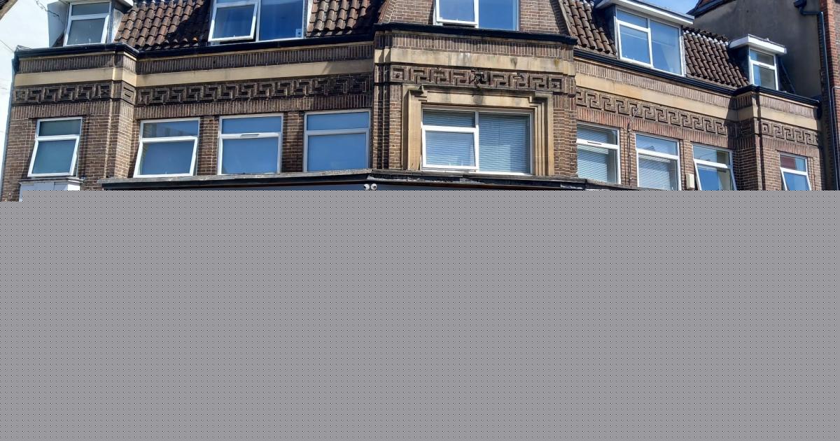 Kings Barbers set to open THIRD shop in High Wycombe as signage is erected