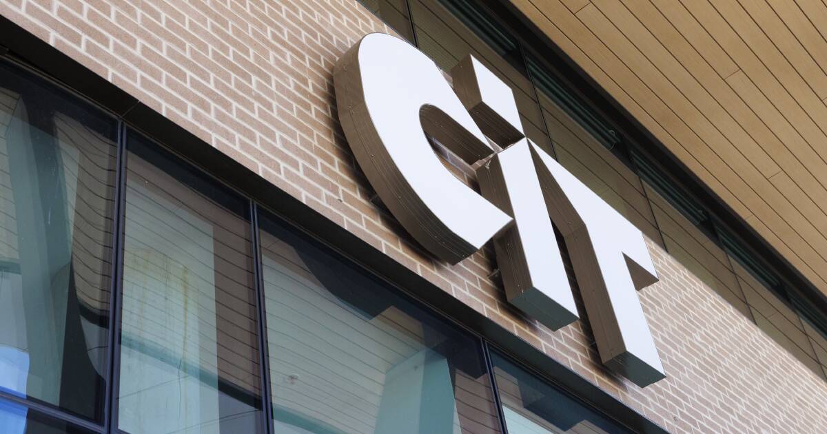 Union 'deeply disturbed' by job cuts at CIT