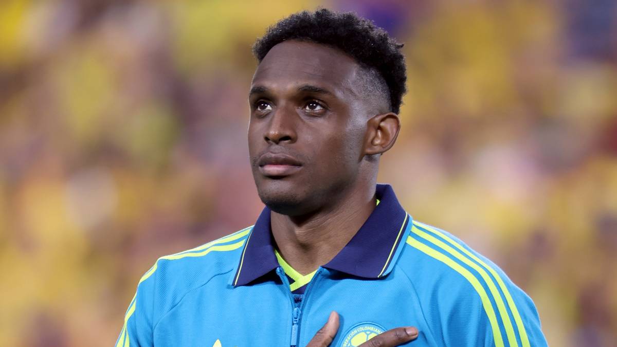 Jhon Lucumi: Man United considering meeting Bologna ace’s asking price