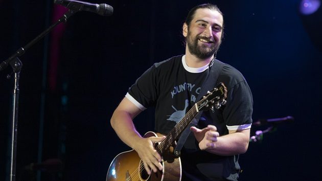 Noah Kahan to premiere ‘The Great Divide’ video on Grammy night