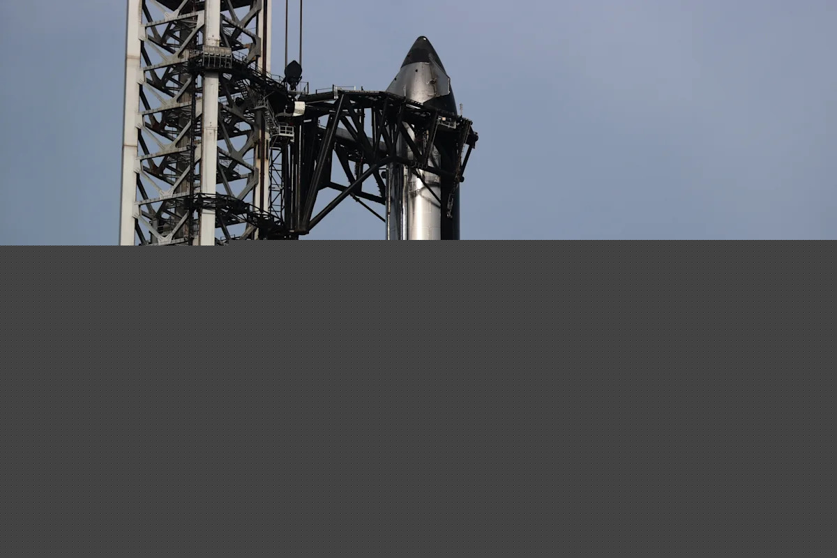 SpaceX faces major Starship test tonight, just as it turns away Falcon rocket customers