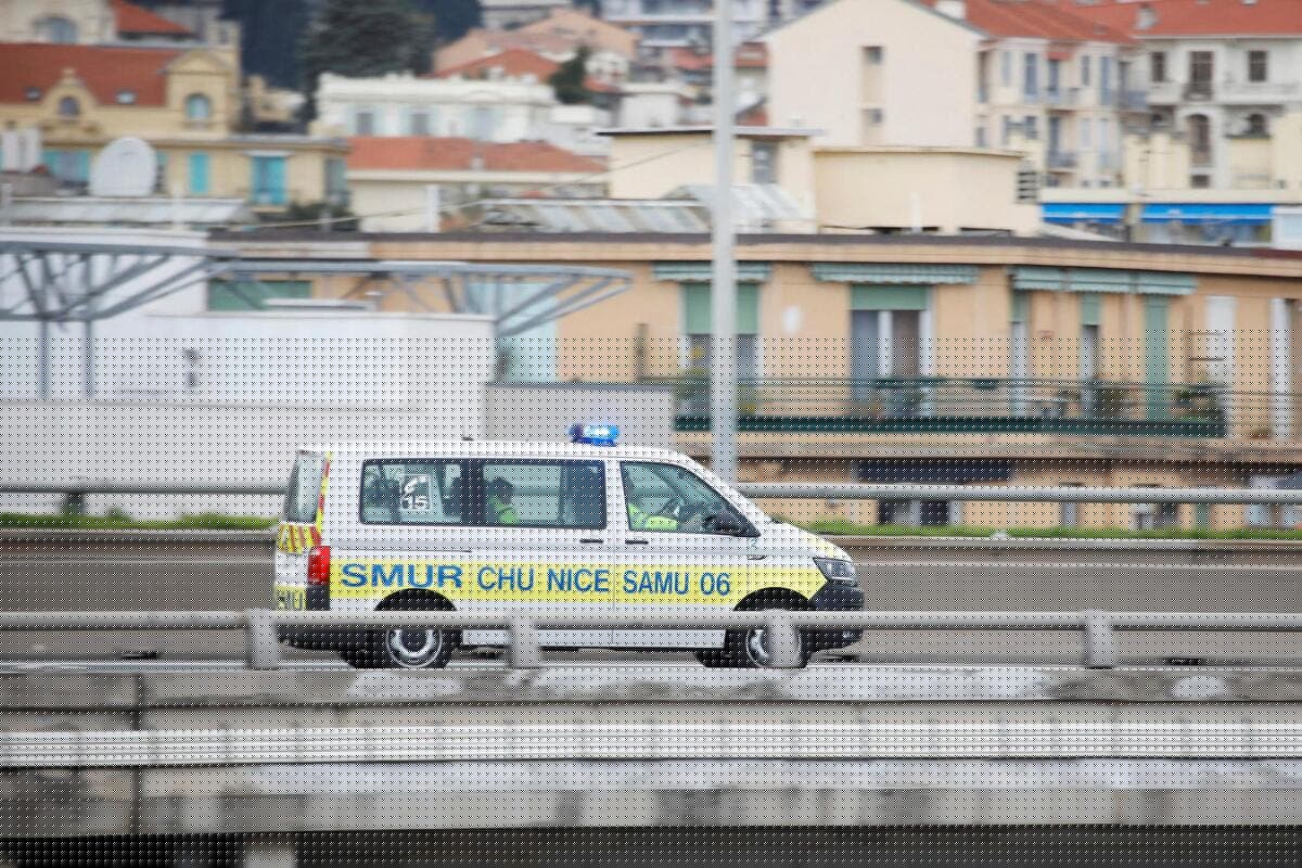 Début de noyade sur la promenade des Anglais à Nice : un homme de 75 ans transporté aux urgences