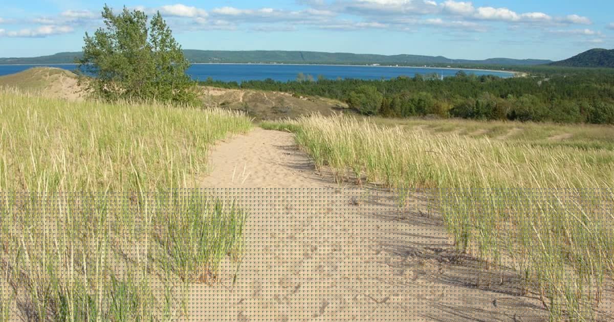 Wisconsin vs. Michigan coastlines: Which state has the best beaches?