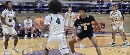REPLAY: GHS Silver Streaks boys basketball vs Comer @ Taylorville Holiday Tournament
