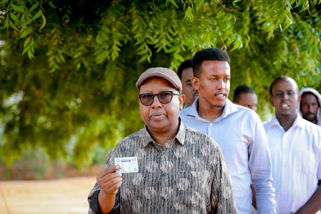 Kumanaan ruux oo ku nool Galmudug oo saaka u dareerey goobaha codbixinta