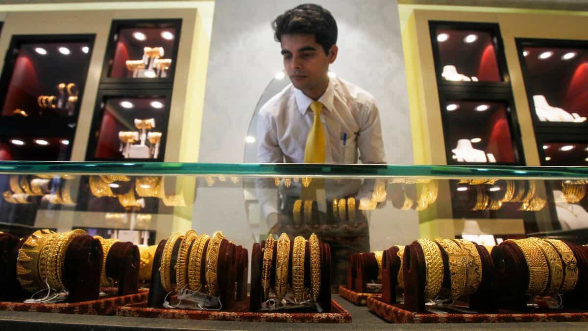 Rally continues: Silver jumps to Rs 4L per kg, gold at Rs 1.8L per 10g