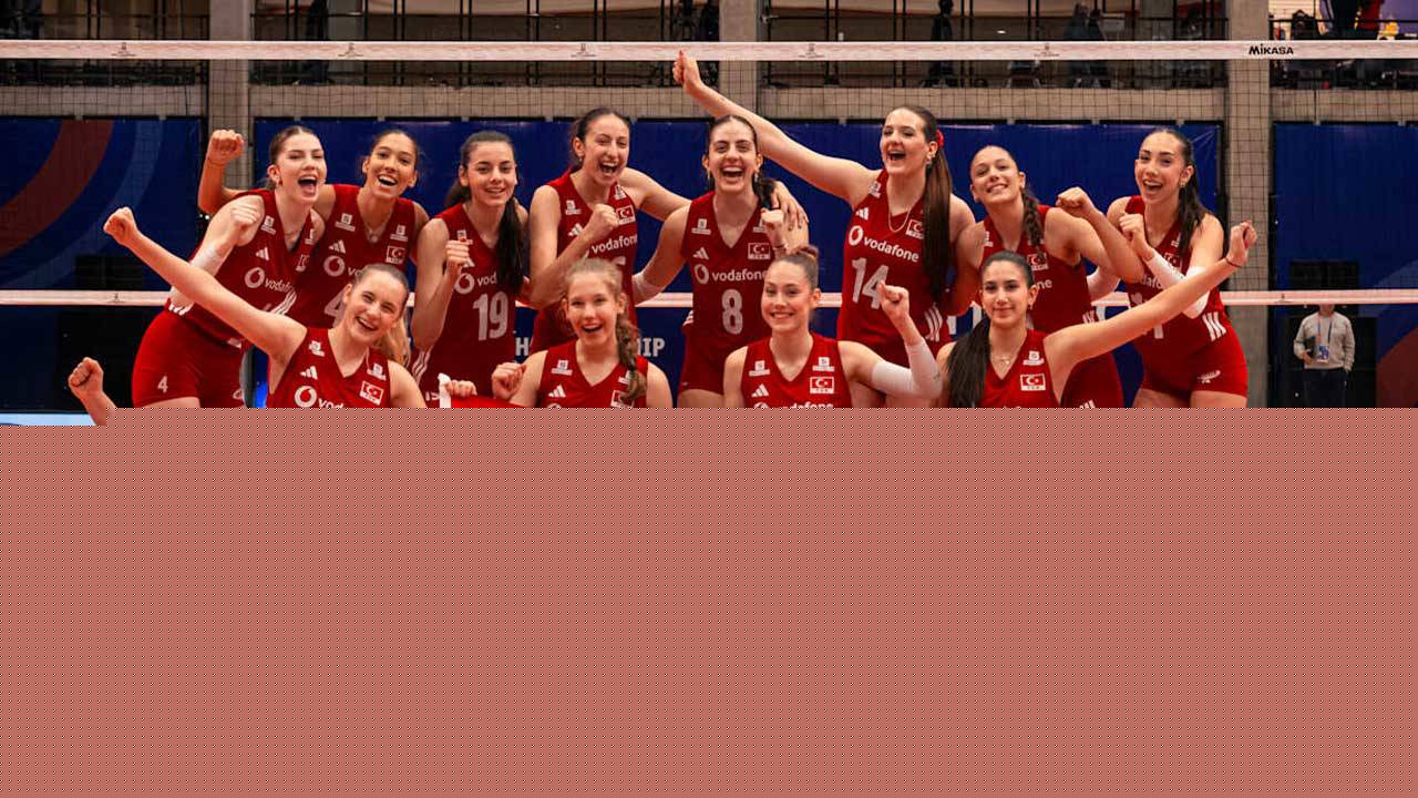 17 Yaş Altı Kadın Milli Voleybol Takımı, Çekya’yı set vermeden geçti