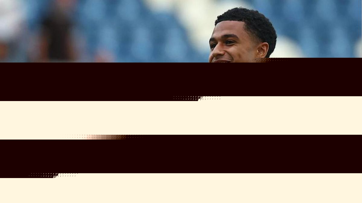 Fulham agree £30m fee for NI midfielder Charles