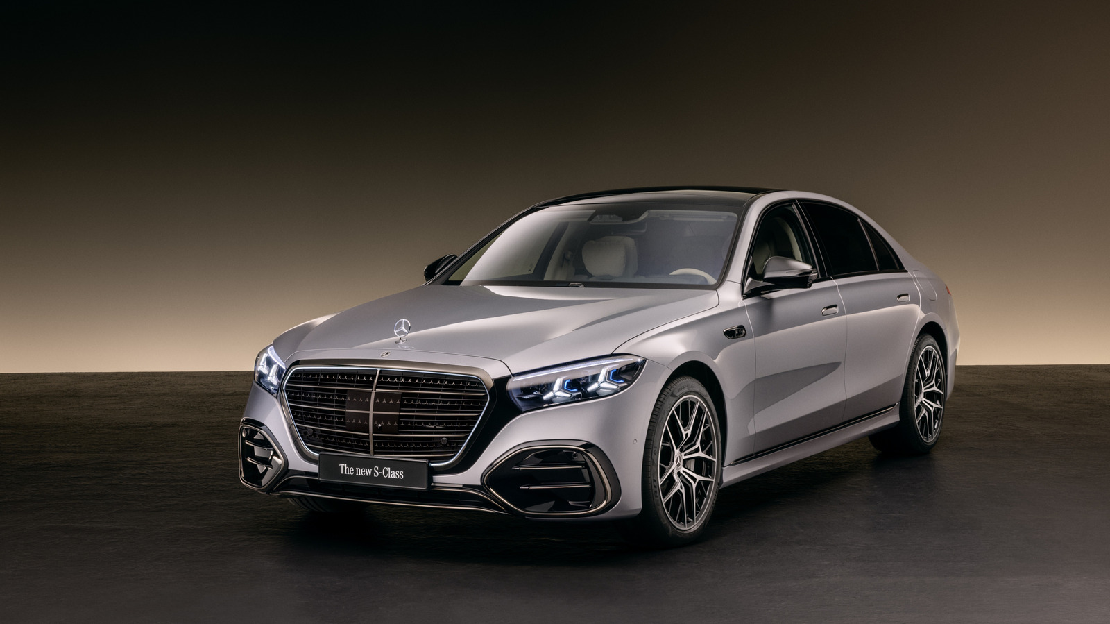 Some Drivers Will Never See Mercedes' Coolest New S-Class Feature