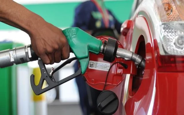 FG assures Nigerians of steady supply of refined petroleum products