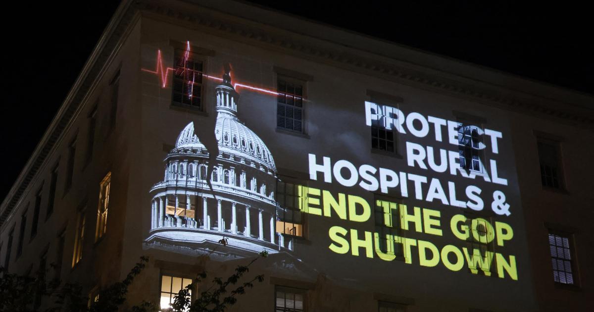 Whitehouse says firings 'imminent' as plan to reopen government collapses