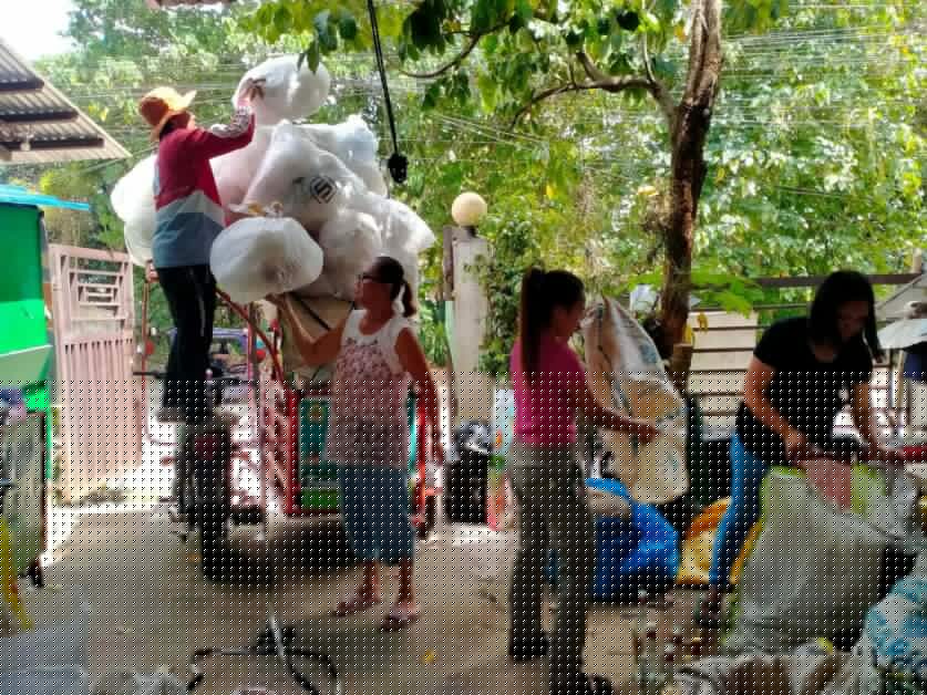 Barangay-based organization in Davao earns money from trash
