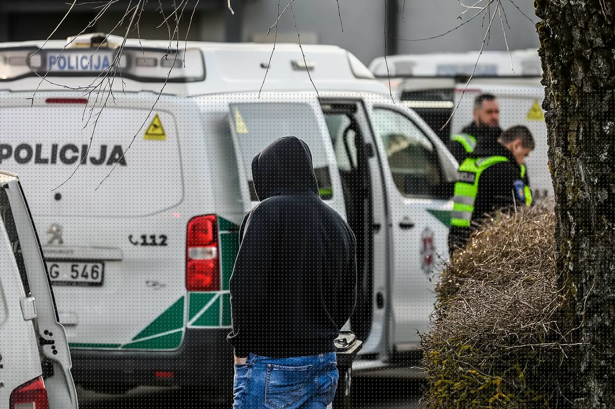 Smurto artimoje aplinkoje orderiai – skylėta sistema, lėmusi moters mirtį Vilniaus rajone?