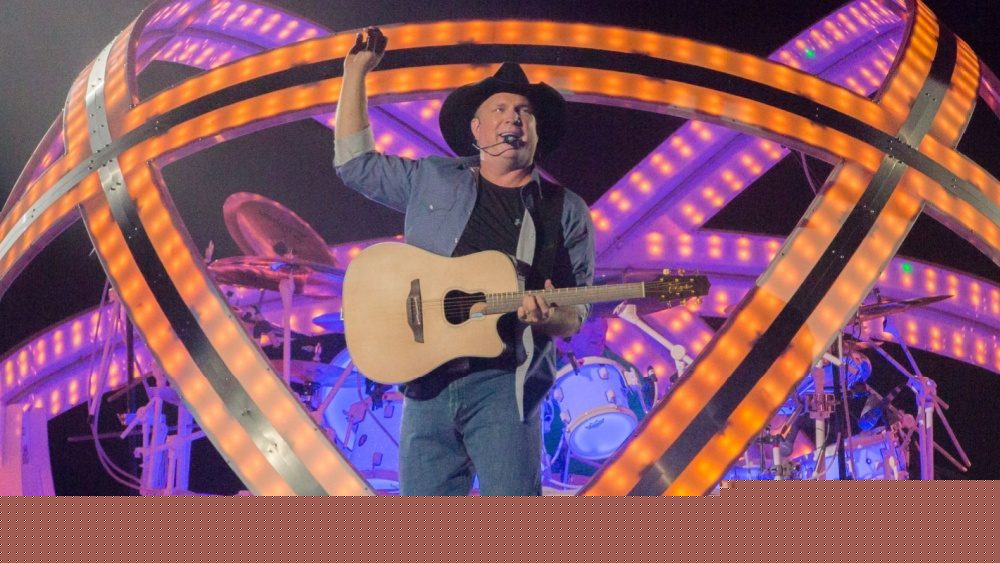 Garth Brooks adds more dates in Chicago on his ‘Blame It All On My Roots’ retro arena tour