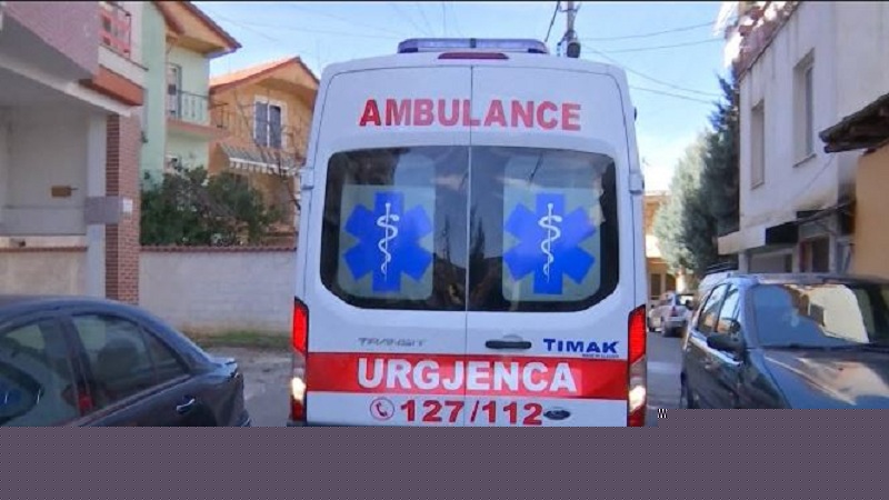 Helmoi veten me dy lloje pesticidesh, 38-vjeçari humb jetën në Spitalin e Beratit