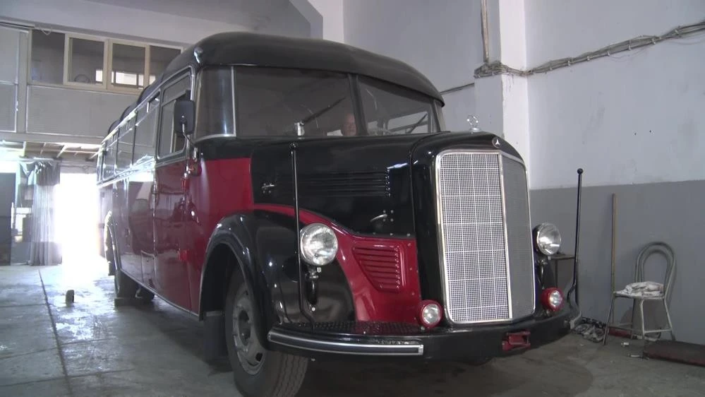 Dünyada sayılı kalan otobüsler Bursa'da tekrar restore ediliyor