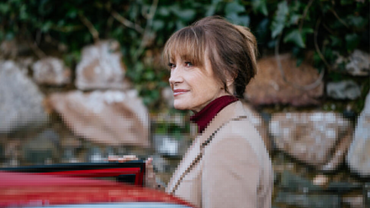 Jane Seymour on Harry Wild, “Crackling” Chemistry with Joe Lando, and Her OK Computer Connection: Podcast