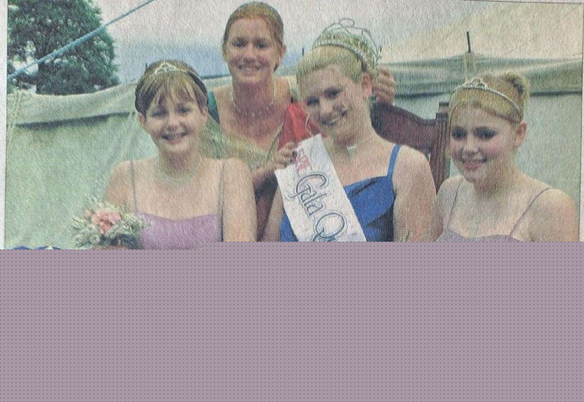LOOKING BACK: Golspie Gala Queen handover 2001