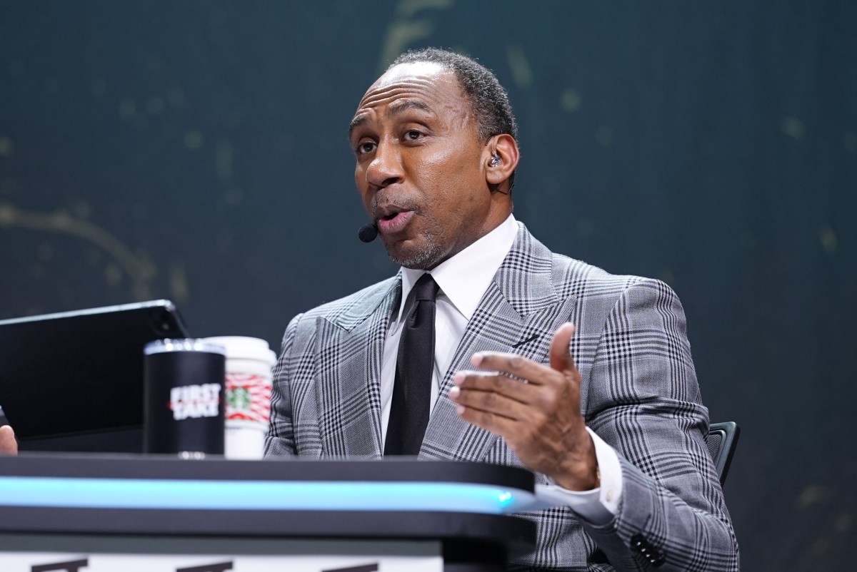 Stephen A Smith Doesn't Hold Back on LeBron James' Delayed Decision