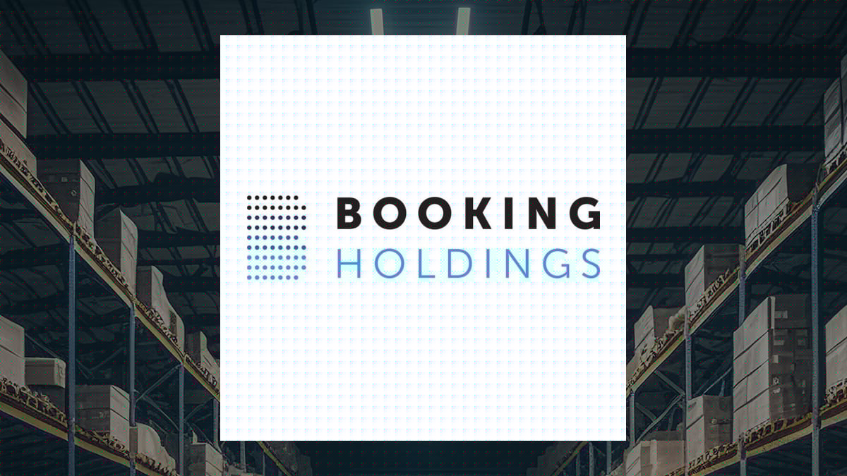 Booking (NASDAQ:BKNG) Director Vanessa Ames Wittman Sells 1,125 Shares of Stock