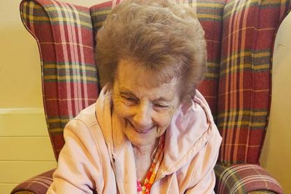 A canvas of joy: Care home residents find serenity and spark in painting