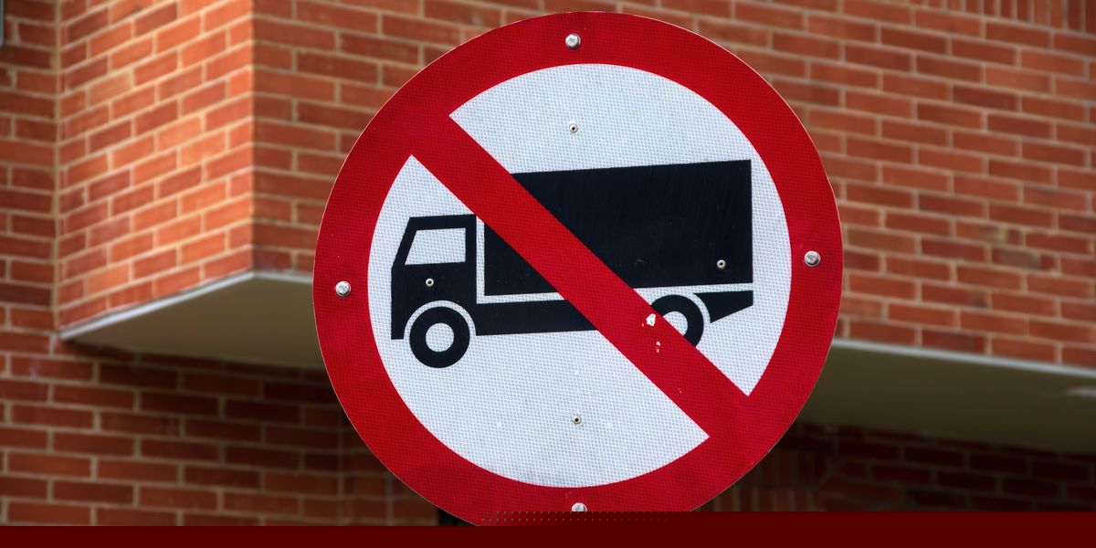 HGVs to face new road signs blocking larger vehicles from key routes under fresh plans