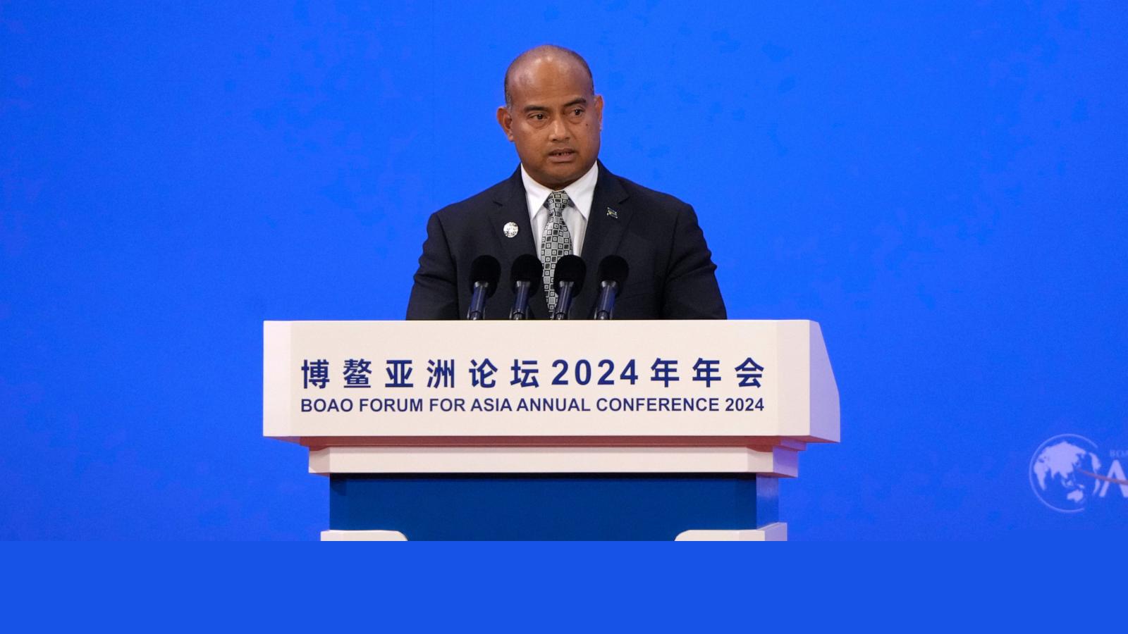 Nauru, the world’s 3rd-smallest country, changes its name to Naoero